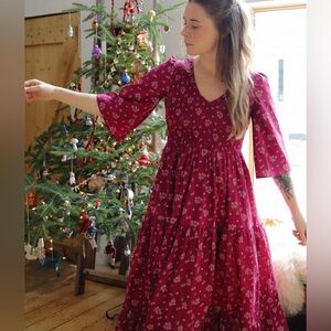 RARE Christy Dawn Basil Dress Magenta Floral Bouquet Tiered Smocked Top Size M-L